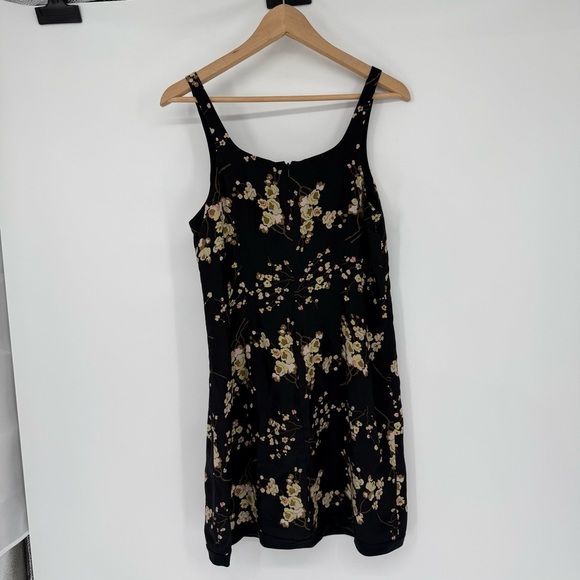 Banana Republic Women’s Shift Dress‎ Size 8 Y2K Dark Romantic Floral Silk Mini - Picture 4 of 13